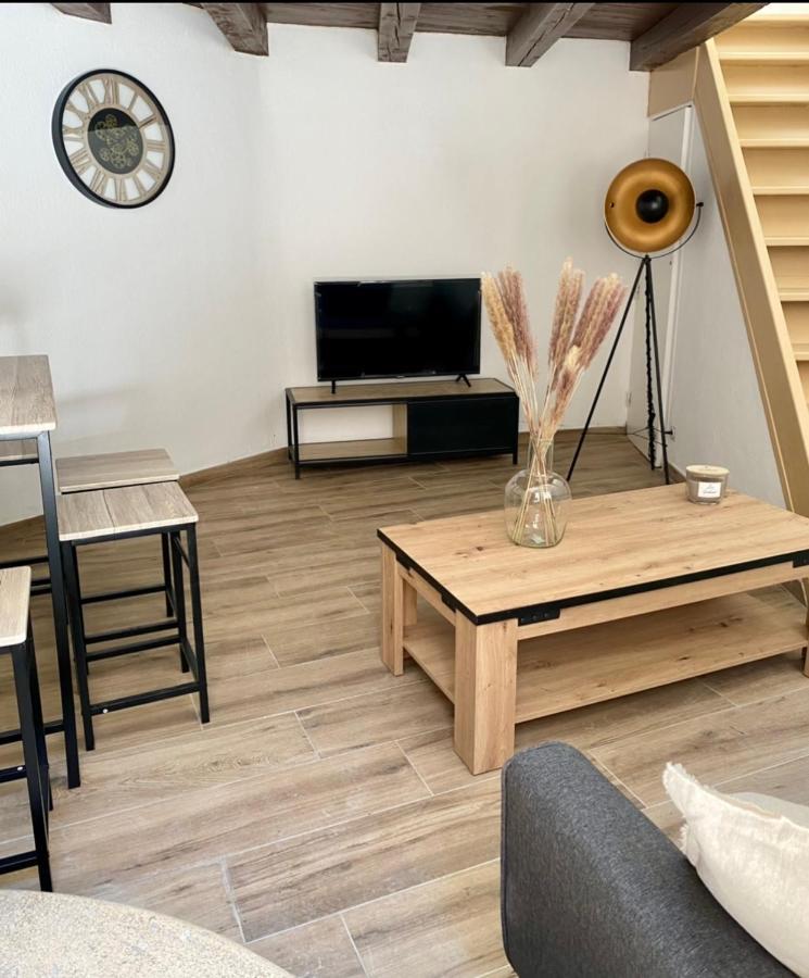 Apartament Delice De Nîmes Zewnętrze zdjęcie