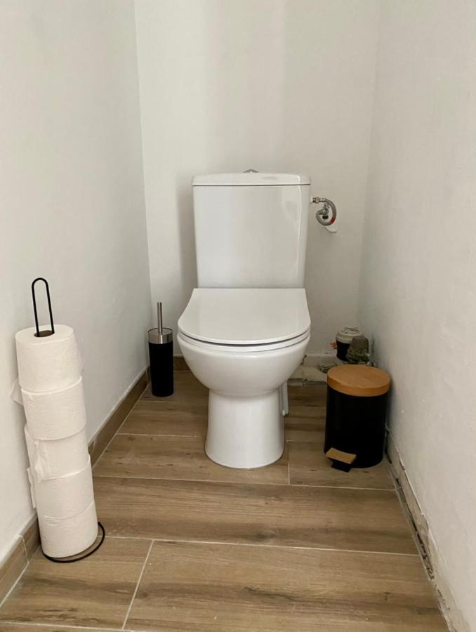 Apartament Delice De Nîmes Zewnętrze zdjęcie