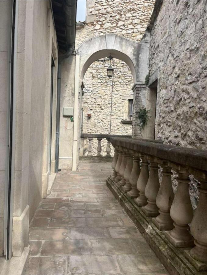Apartament Delice De Nîmes Zewnętrze zdjęcie